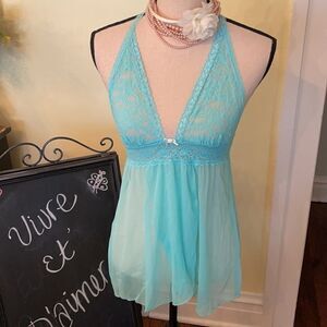VS *Lacie* Sz M Ice Mint *Tiffany Blue* Green Sheer Lace Chemise